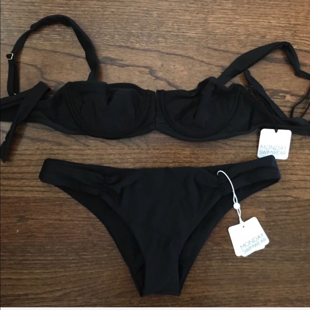 Monday Swimwear Clovelly Top